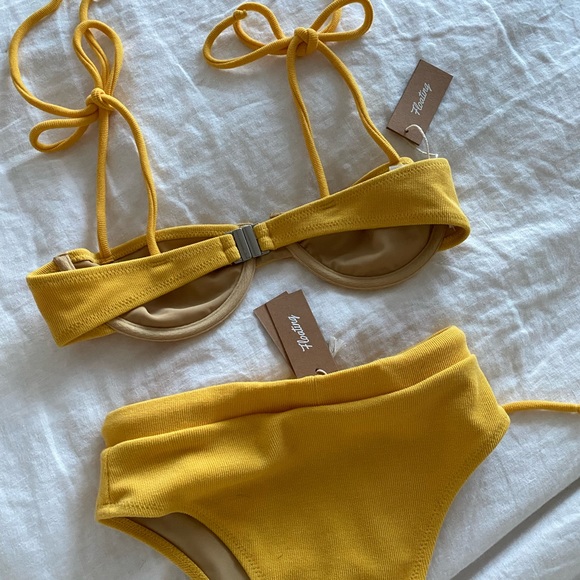 Bikini set - Picture 2 of 8